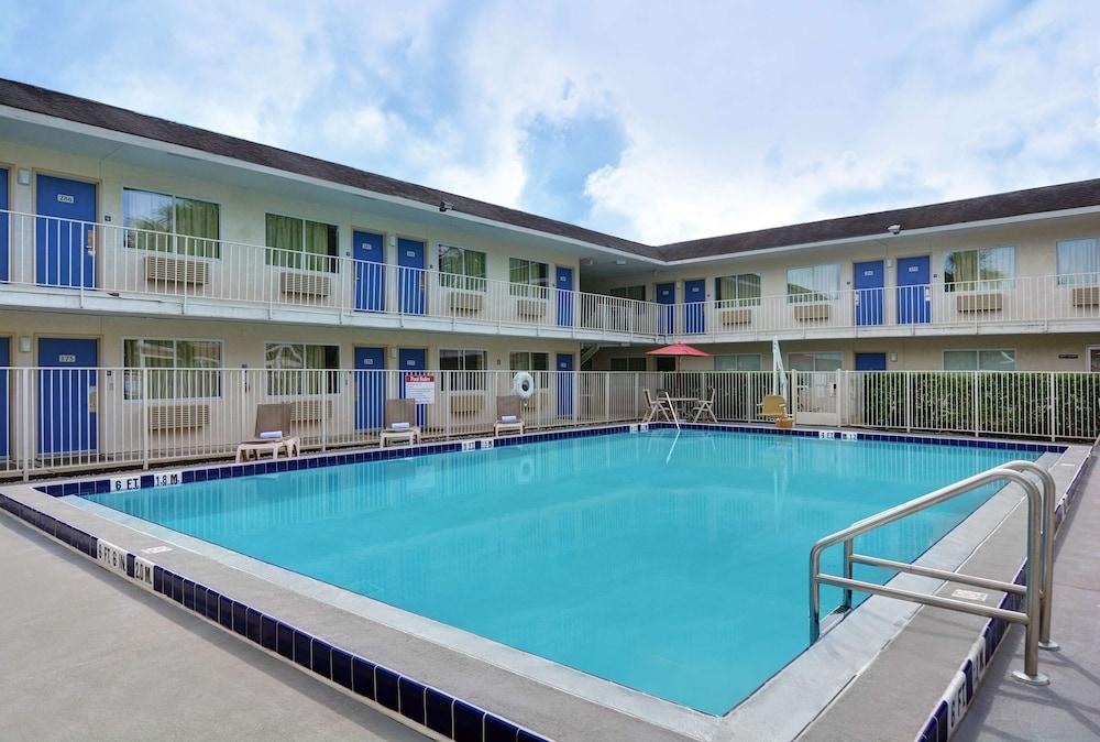 Motel 6-Kissimmee, FL - Orlando Celebration Exterior foto
